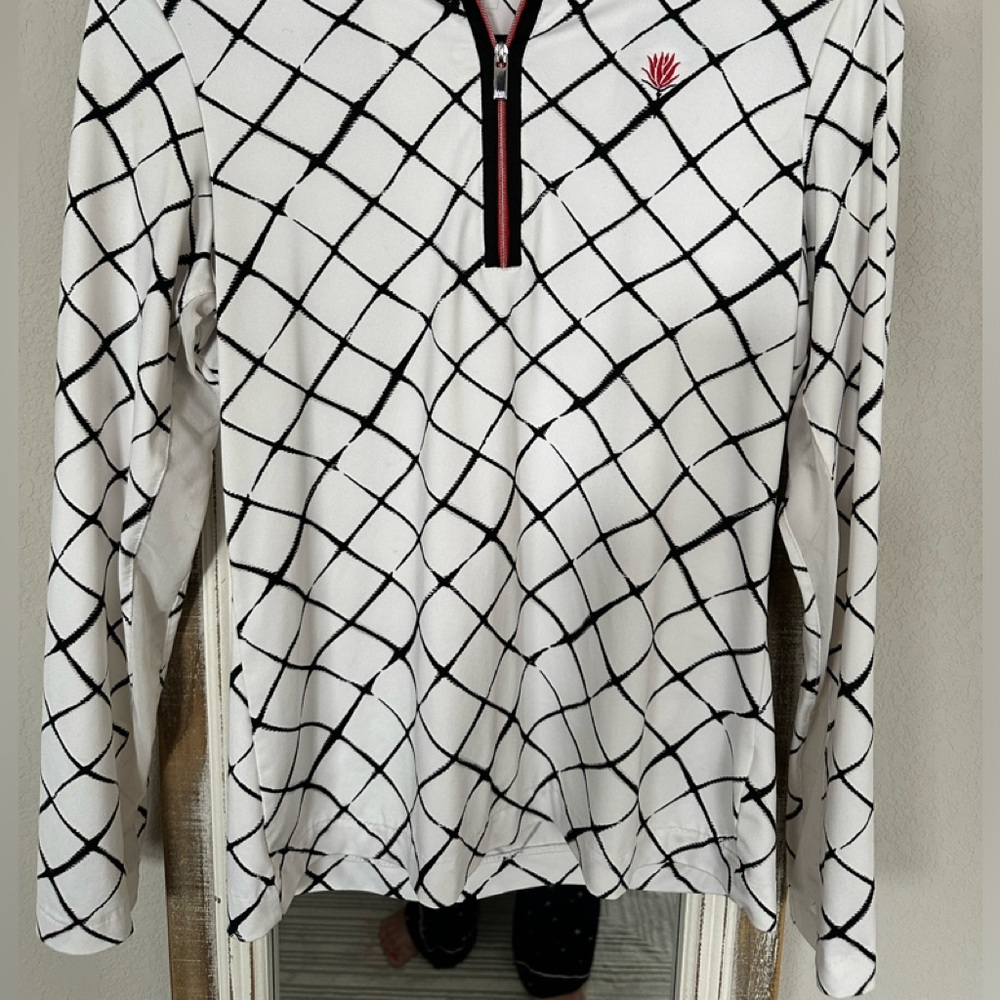 TAIL New Wthout Tags size small